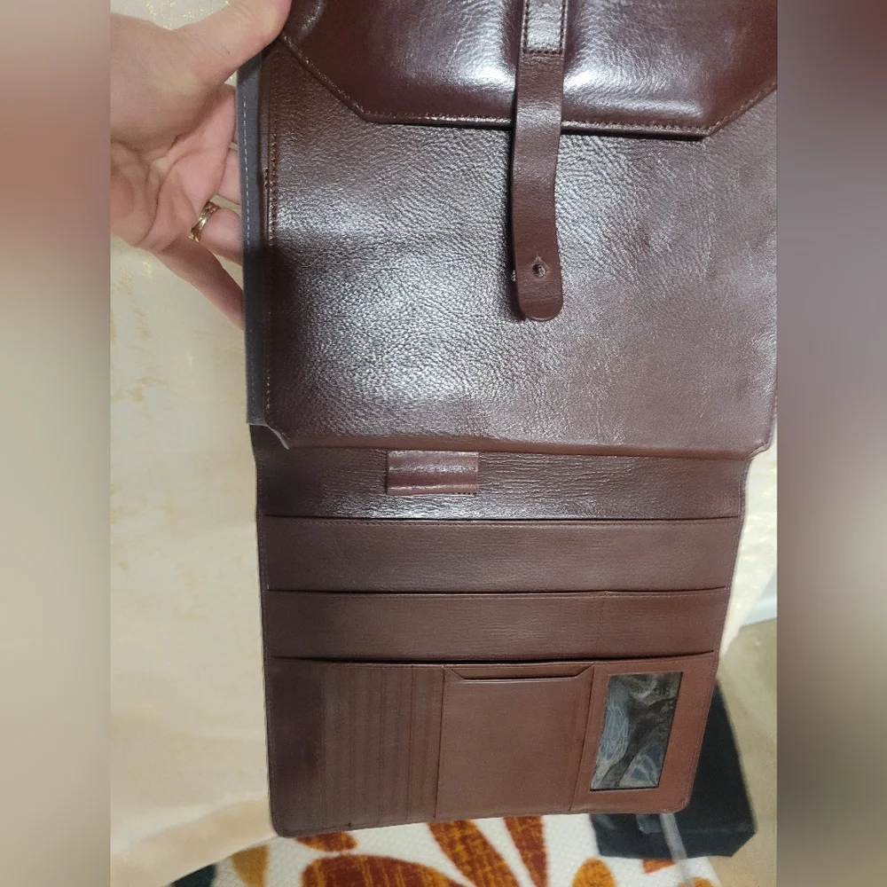 Brookstone leather tablet organizer